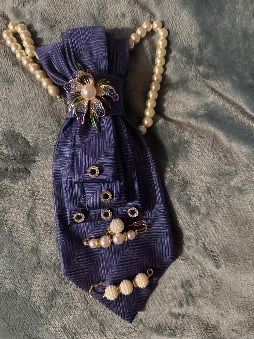 Pearl and Navy Floral Brooch Set - Women's Accessories